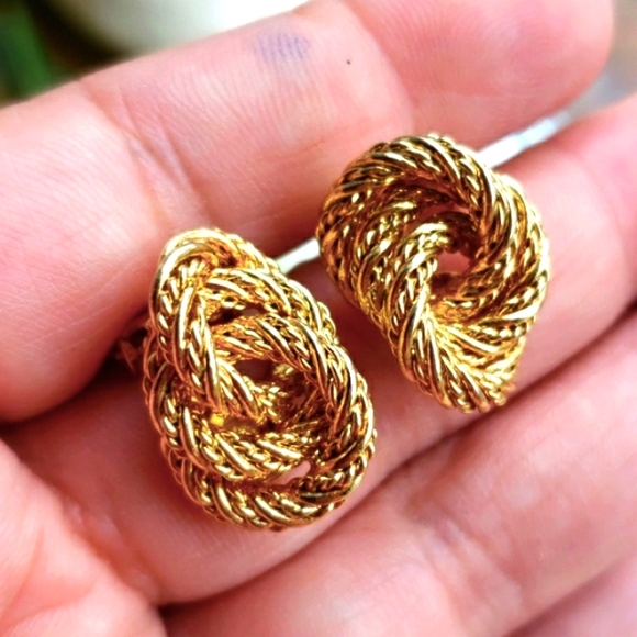 Vintage Designer Grosse (Dior) Germany 14k Gold Triple Braided Not Clip Earrings - Picture 4 of 11